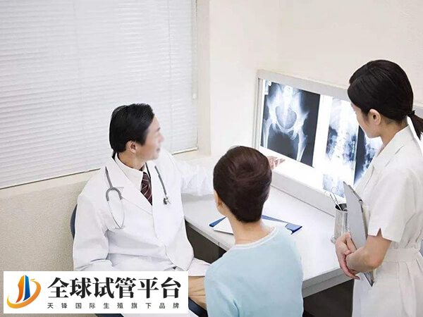 新乡三附院生殖科申素芳和李玉洁哪个医生看的好？